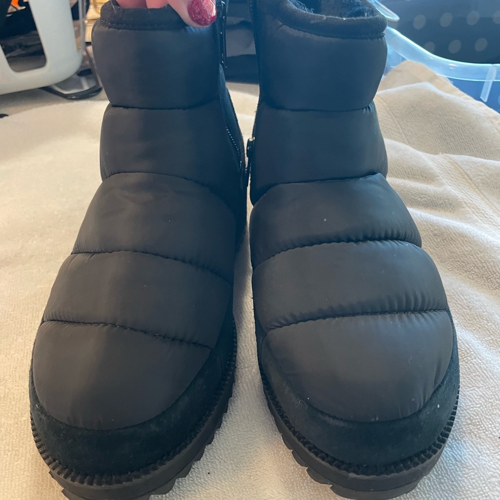 UGGS!
